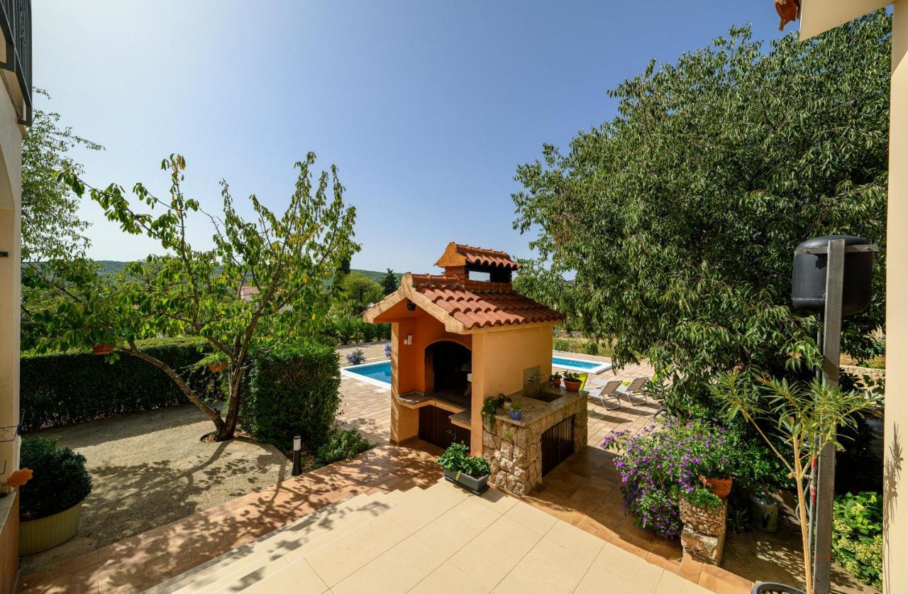 Holiday Home Rokoko Sibenik Luaran gambar